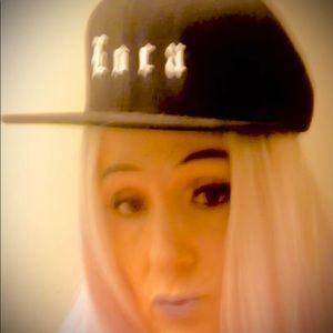 Meet your Posher, Loca Kaos